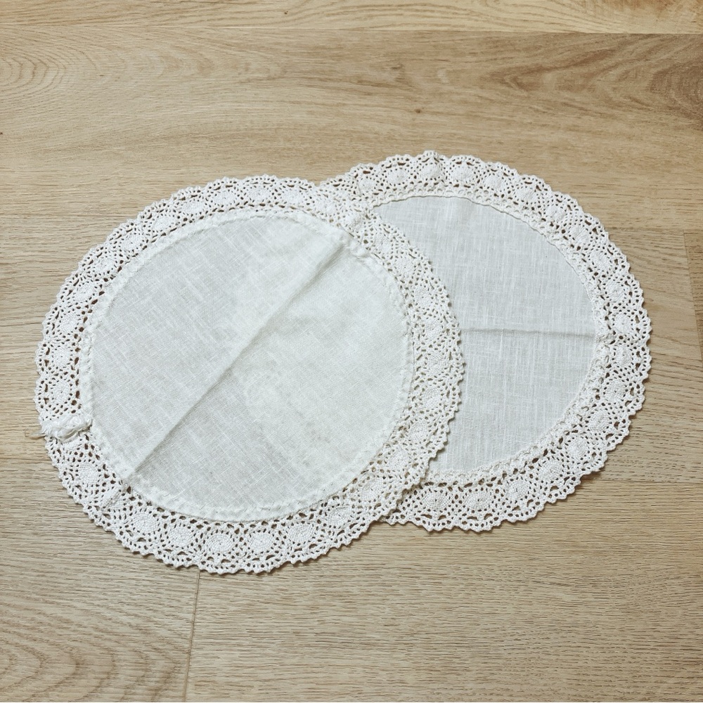 Classic White Round Linen Doilies with Crochet Lace Small